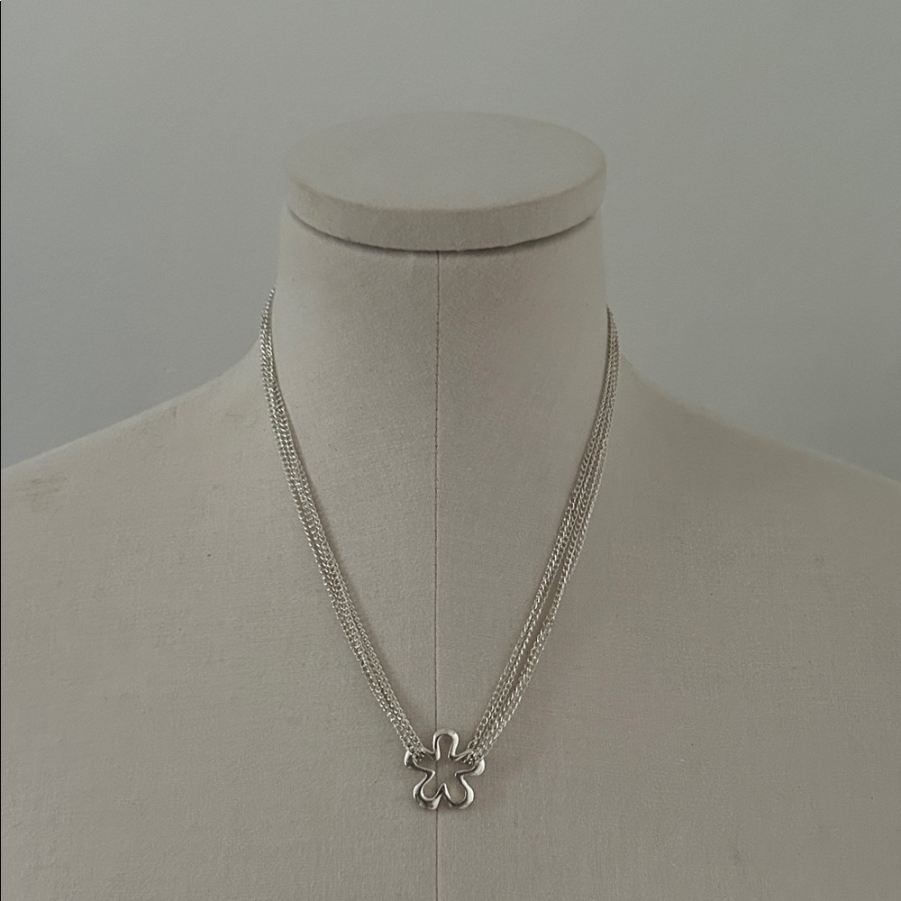 Elegant Silver Flower Pendant Necklace Vintage 90s / 00s